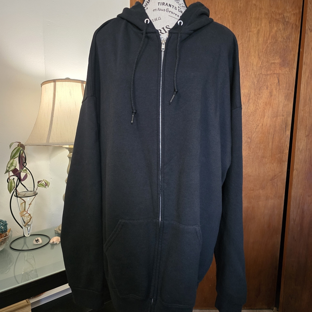 Men's Black Zippered Hoodie